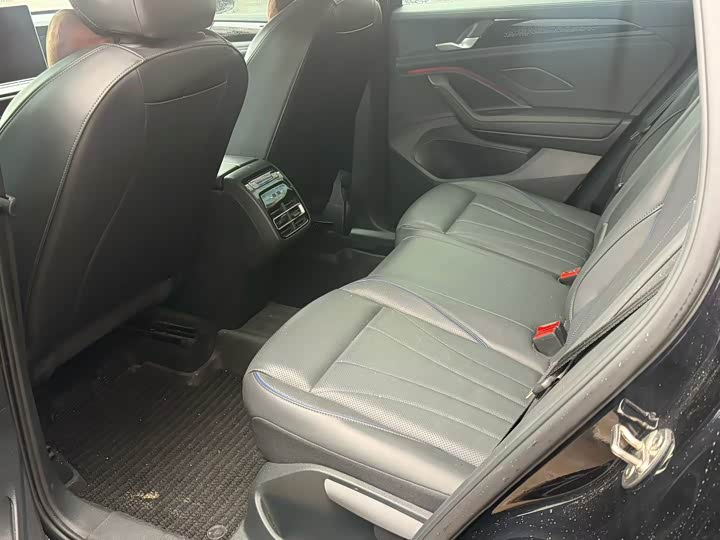 Фото 5 - Volkswagen Tiguan L Pro