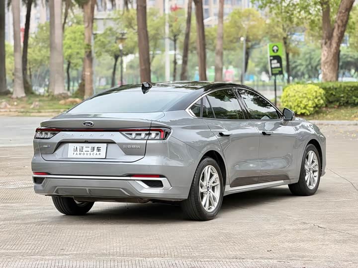 Фото 5 - Ford Mondeo