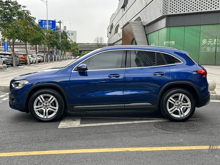 Фото 5 - Mercedes-Benz GLA-Class