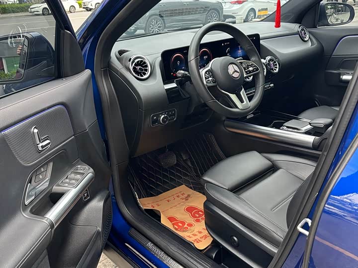 Фото 8 - Mercedes-Benz GLA-Class