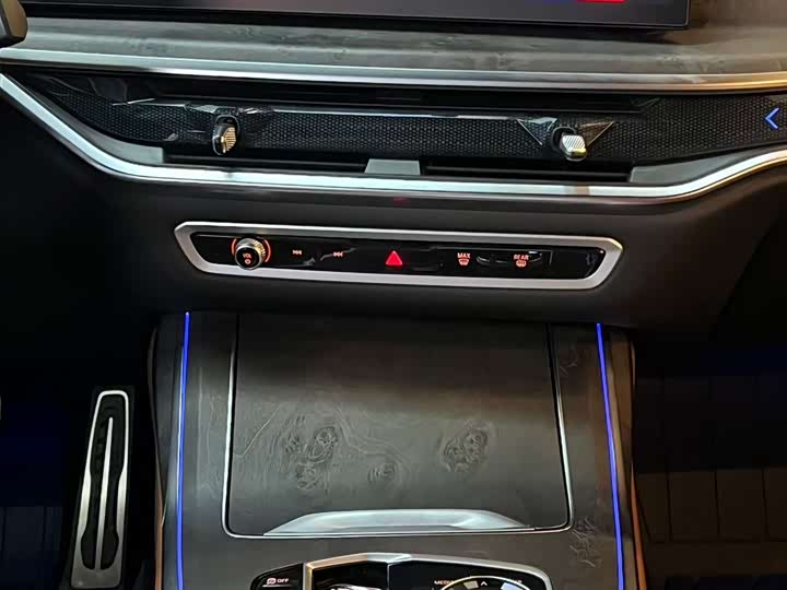 Фото 9 - BMW X7