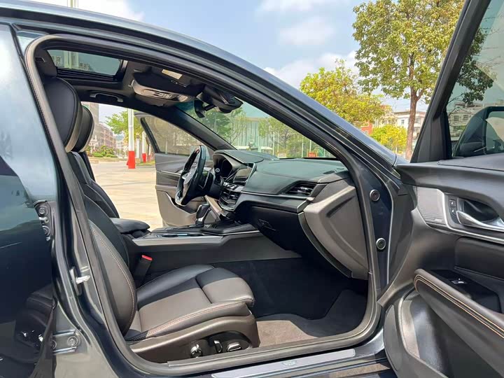 Cadillac CT4 2021 2021款 28T 尊贵型
