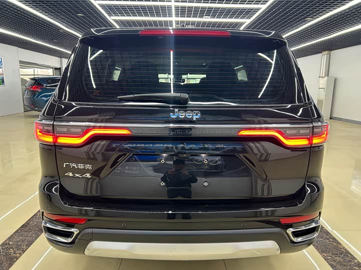 Jeep Grand Commander 2022 2022款 2.0T 四驱豪华版