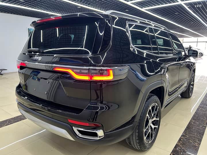 Jeep Grand Commander 2022 2022款 2.0T 四驱豪华版