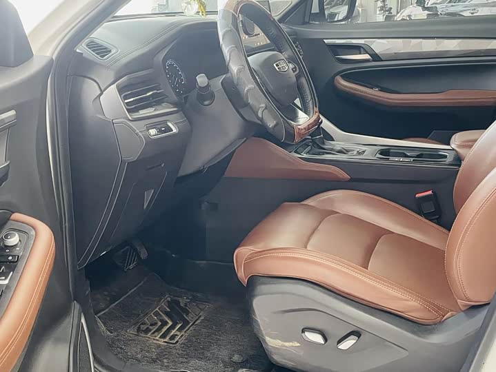 Zdjęcie 4 - Geely Vision X6