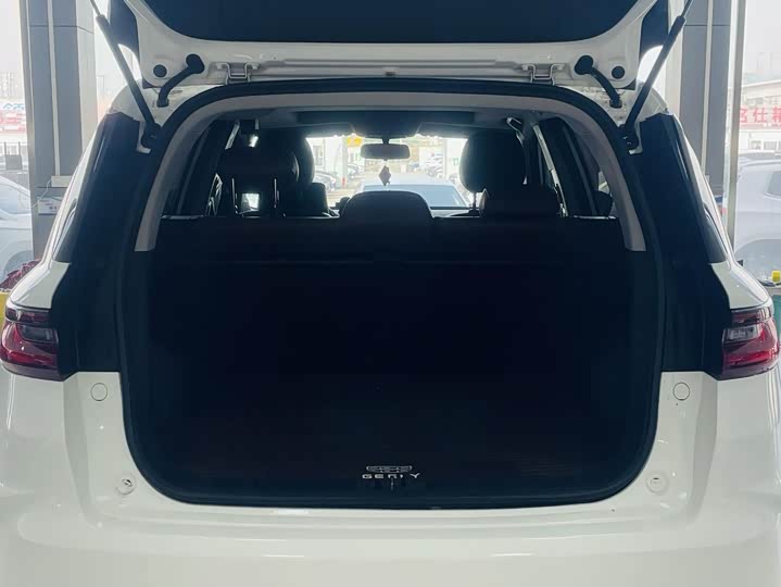 Zdjęcie 9 - Geely Vision X6