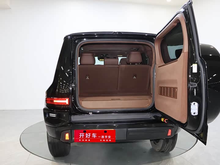 2024 Tank 700 Hybrid