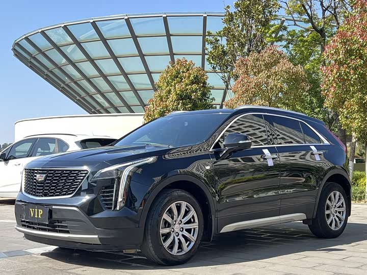 Фото 1 - Cadillac XT4