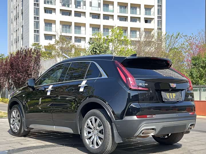 Фото 4 - Cadillac XT4