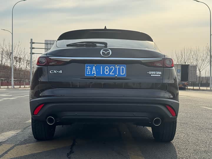 Mazda CX-4 2021 2021款 2.0L 自动两驱蓝天青春版