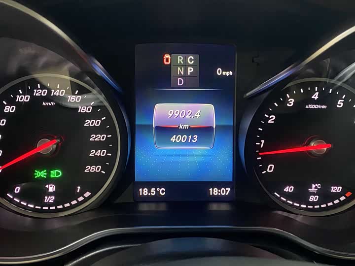 Mercedes-Benz V-Class 2022 2022款 V 260 L 长轴距豪华版