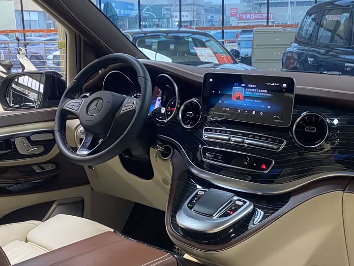 Mercedes-Benz V-Class 2022 2022款 V 260 L 长轴距豪华版