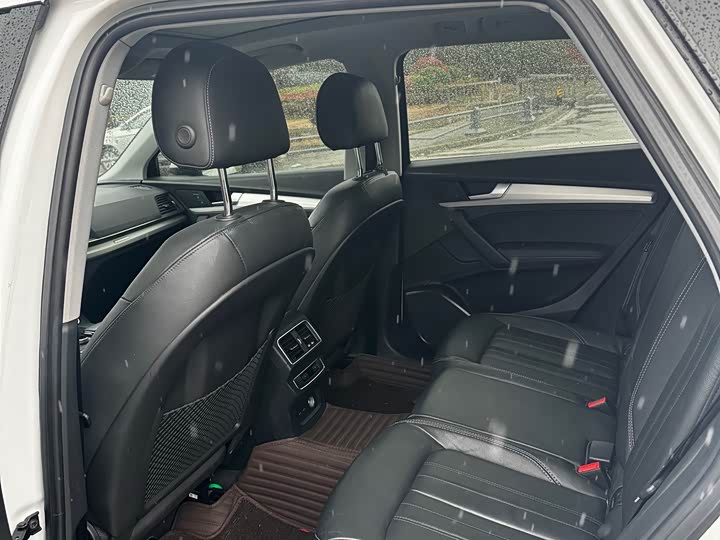 Audi Q5L 2020 2020款 40 TFSI 荣享时尚型