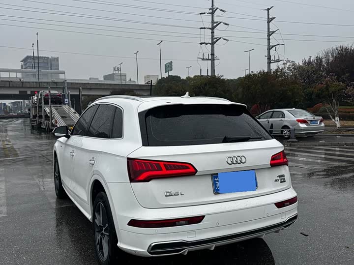 Audi Q5L 2020 2020款 40 TFSI 荣享时尚型
