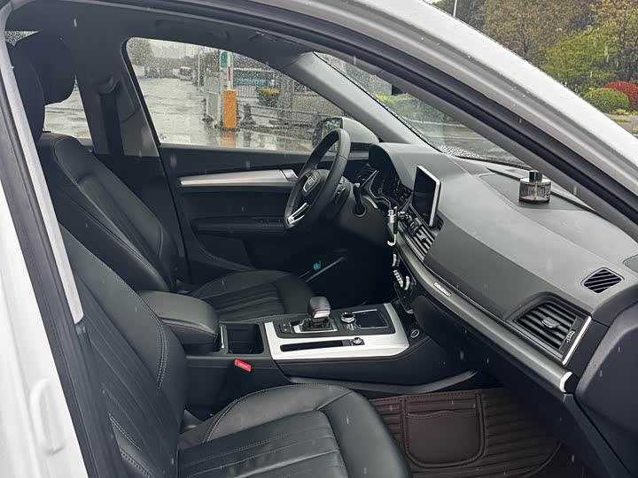 Audi Q5L 2020 2020款 40 TFSI 荣享时尚型