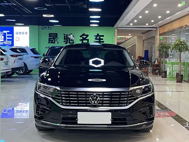 Фото 2 - Volkswagen Passat