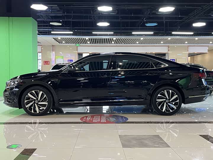 Фото 4 - Volkswagen Passat