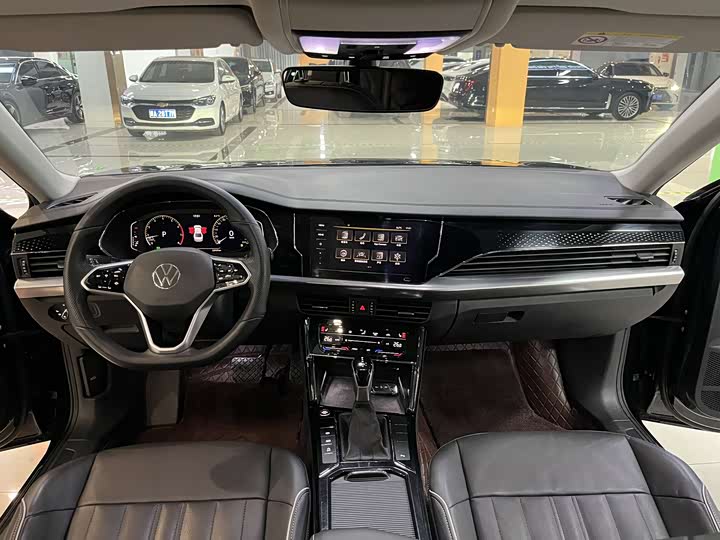 Фото 7 - Volkswagen Passat