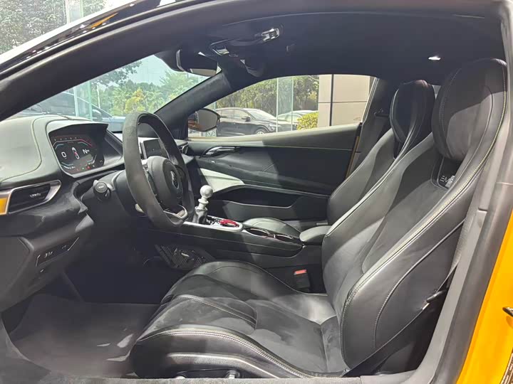 Lotus Emira 2022 2022款 3.5T V6 手动 First Edition