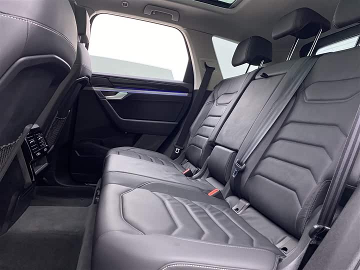 Volkswagen Touareg 2022 2022款 3.0TSI 锐享版 曜黑运动套装
