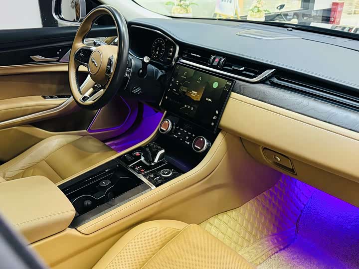 Jaguar XF L 2024 2024款 2.0T P250 两驱尊享豪华版