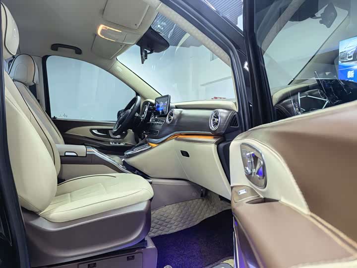 صورة 7 - Mercedes-Benz Vito