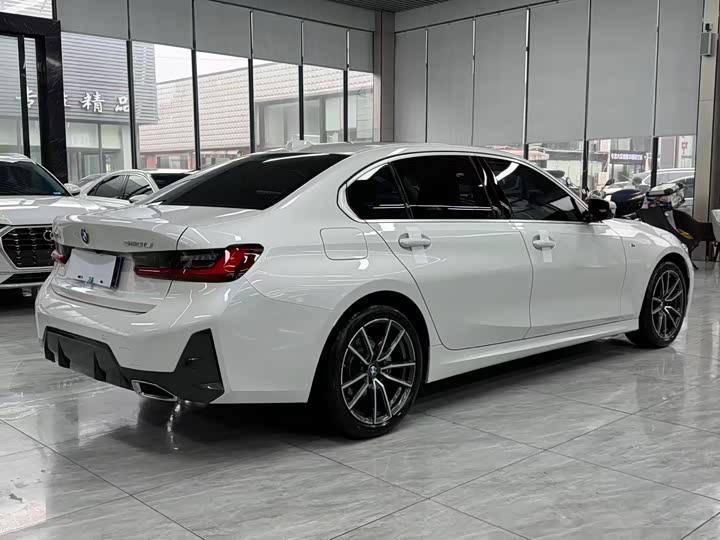 Zdjęcie 9 - BMW 3 Series