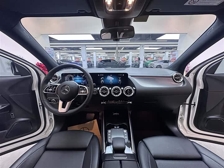 Фото 7 - Mercedes-Benz GLA-Class