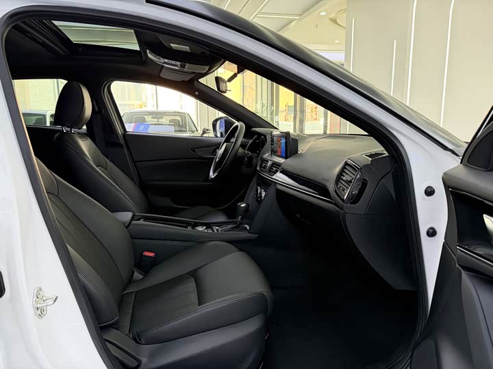 Mazda CX-4 2021 2021款 2.0L 自动两驱蓝天活力版