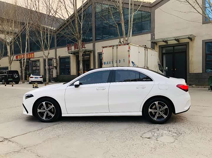 Фото 7 - Mercedes-Benz A-Class