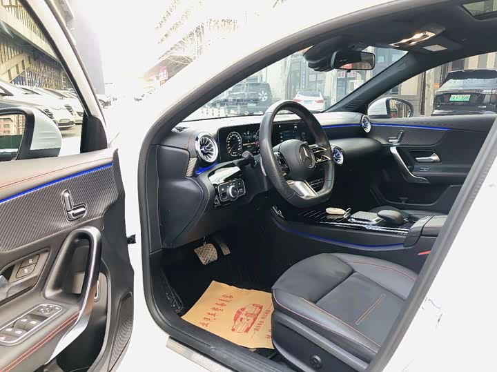 Фото 8 - Mercedes-Benz A-Class