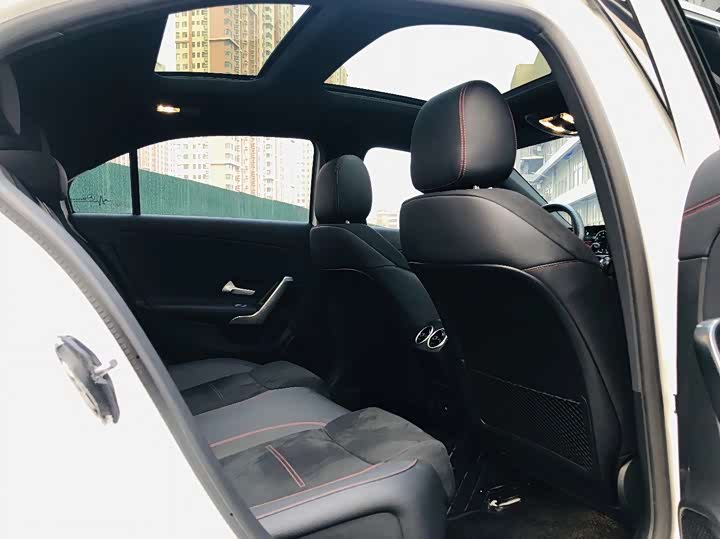 Фото 9 - Mercedes-Benz A-Class