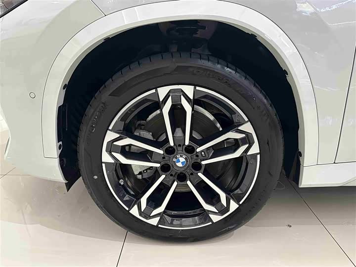 Photo 5 - BMW X1