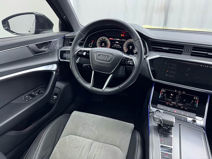 Photo 5 - Audi A6L