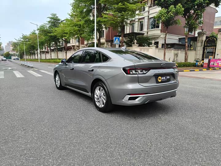 Ford Mondeo 2025 2025款 1.5T EcoBoost E 混动 舒雅型
