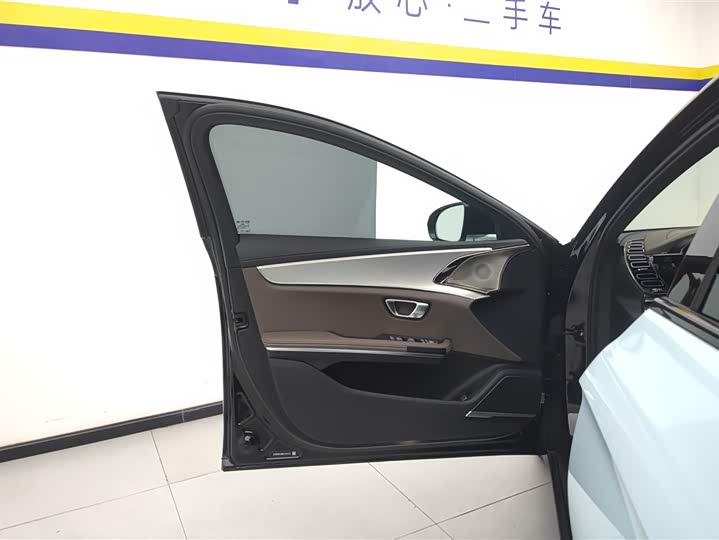 Фото 7 - BYD Han