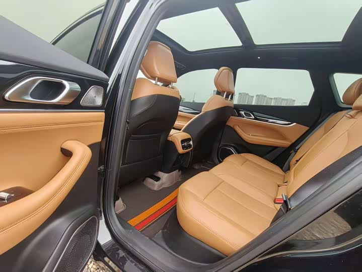 2025 Geely Atlas L