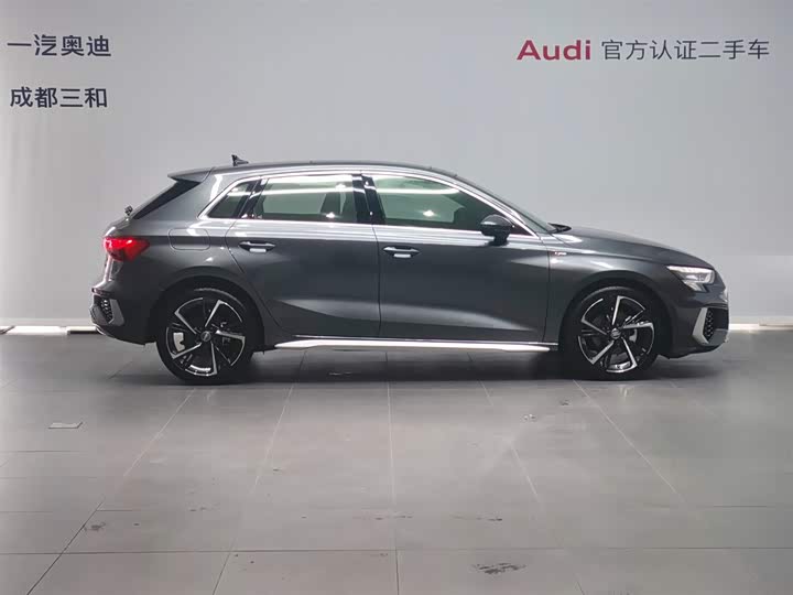 Photo 3 - Audi A3