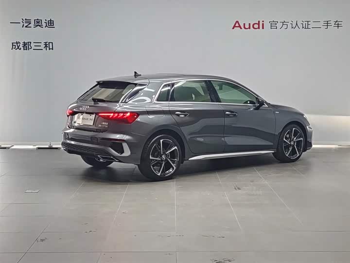 Photo 4 - Audi A3