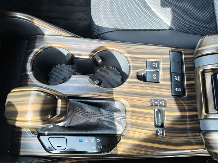 Toyota Highlander 2024 2024款 2.5L智能电混双擎两驱豪华版 7座