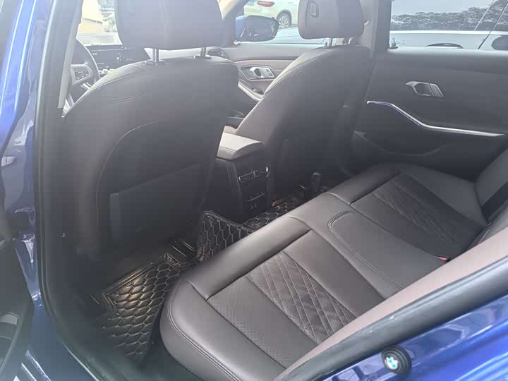 Zdjęcie 8 - BMW 3 Series