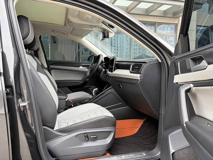 Фото 9 - Volkswagen Tayron