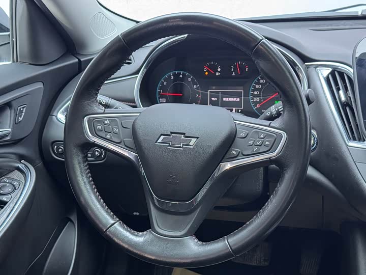 Zdjęcie 9 - Chevrolet Malibu XL
