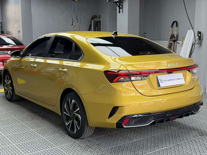 Kia K3 2023 2023款 1.5L CVT尊贵版