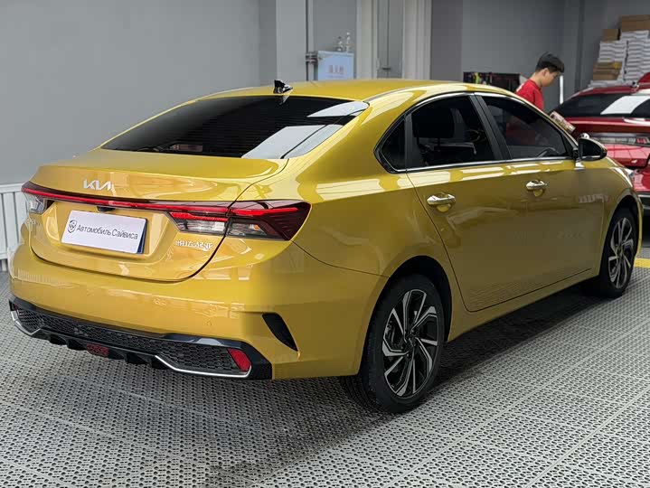 Kia K3 2023 2023款 1.5L CVT尊贵版