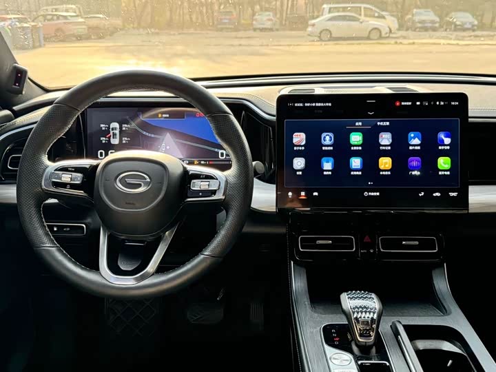 GAC Trumpchi GS8 2024 2024款 领航系列 2.0TGDI 两驱豪华智联版 7座