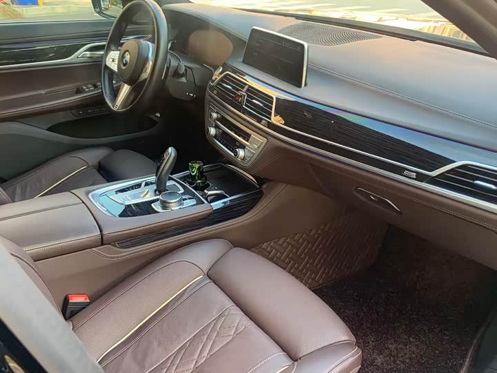 Zdjęcie 6 - BMW 7 Series