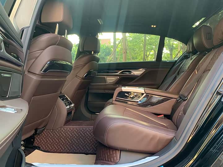 Zdjęcie 9 - BMW 7 Series