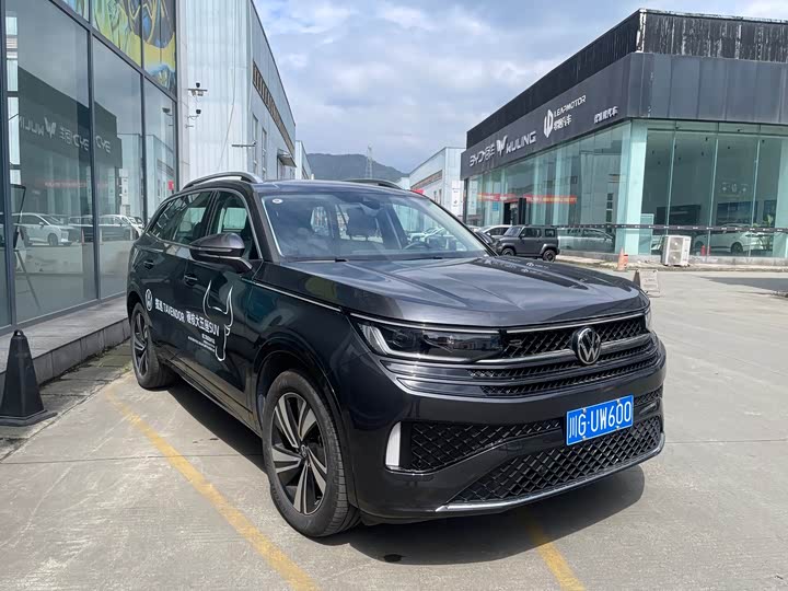 Volkswagen Tavendor 2025 2025款 380TSI 四驱R-Line巡游 众享款