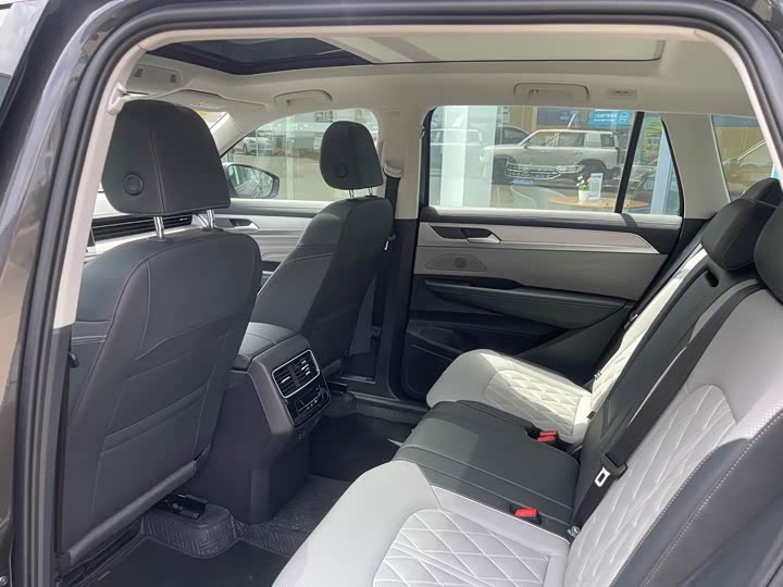 Volkswagen Tavendor 2025 2025款 380TSI 四驱R-Line巡游 众享款